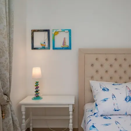 Apartment Beachfront Trogir
