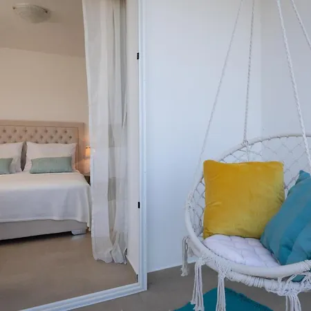 Beachfront Apartment *
