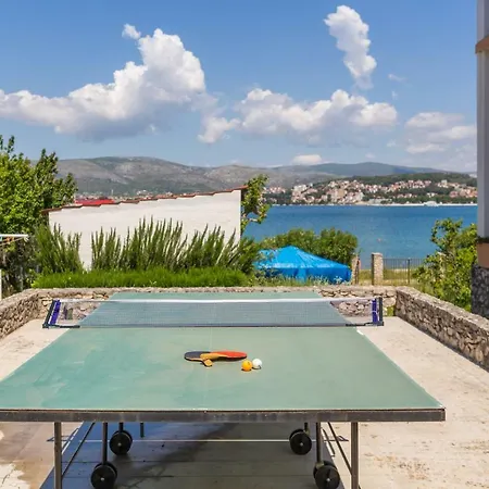 Apartment Beachfront Trogir