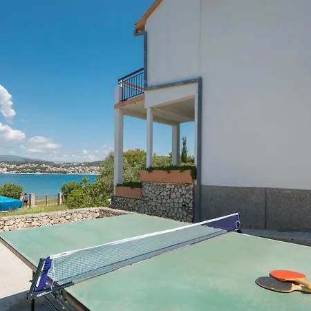 Beachfront Apartment *