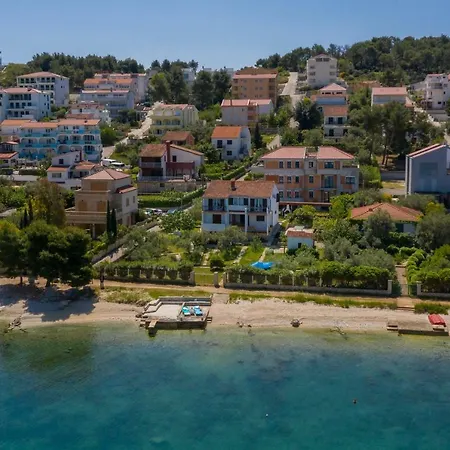 Apartment Beachfront Trogir
