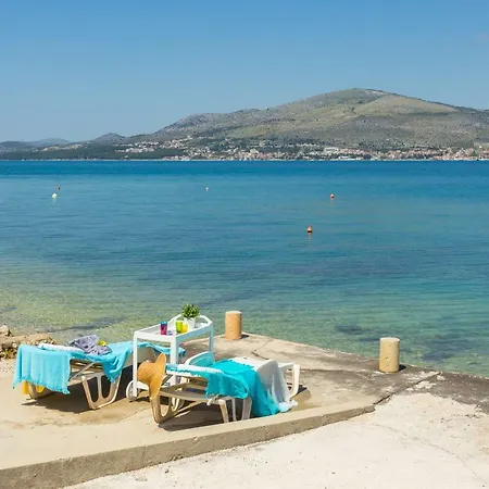 Beachfront Apartamento Trogir