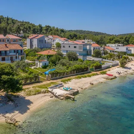 Beachfront Apartamento Trogir